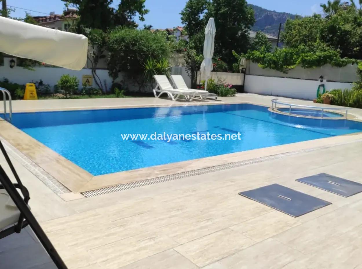 Dalyan Gülpınar'köşebaşı 545M2 Arsa İçinde Satılık 4+1 Villa