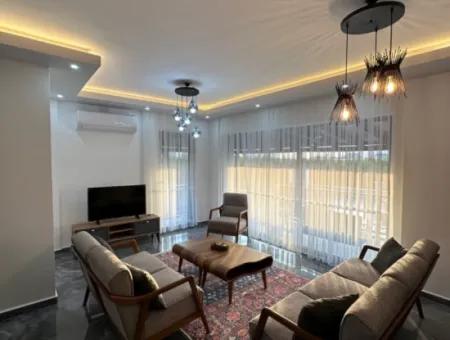 Eskiköy'de 14.136 M2 Tarla İçerisinde 4+1 Satılık Villa