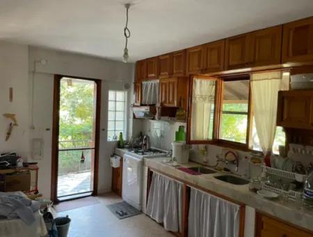 Dalyan Merkezde 5+1 Satılık Villa