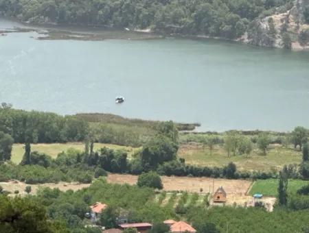 Çandır'da Göl Deniz Manzaralı Satılık Arsa